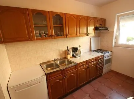 Buneta M * 茨里克韦尼察