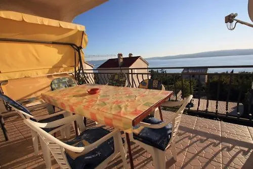 Buneta M Lägenhet *