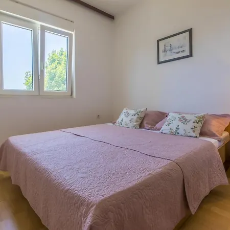 Buneta M Apartment *