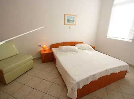 Apartment Buneta M *