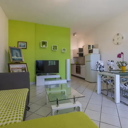 Apartment Buneta M *