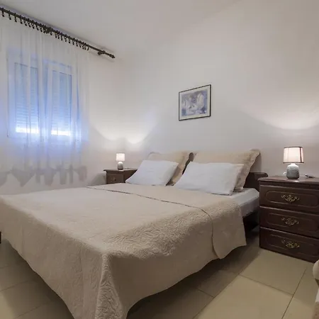 Apartment Buneta M *