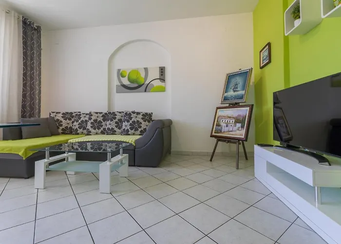 Buneta M * تْسْغيكفانِتْسا