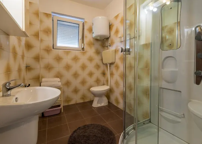 Buneta M * تْسْغيكفانِتْسا