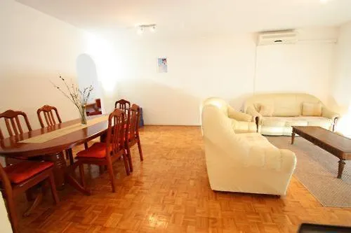 Buneta M Apartamento